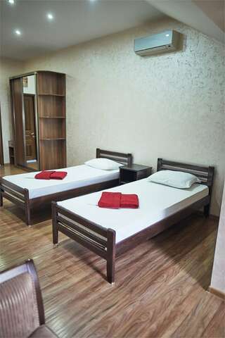 Гостиница Спокойный отдых Ставрополь 7 Четырехместный стандарт-10